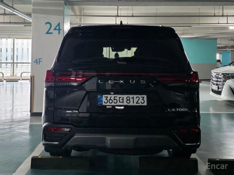 Lexus LX