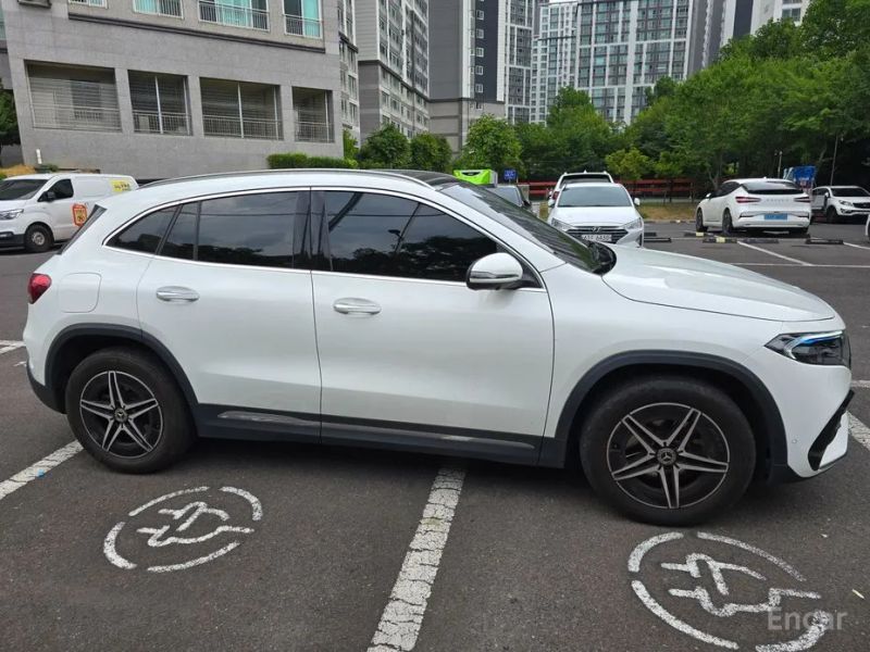 Mercedes-Benz EQA