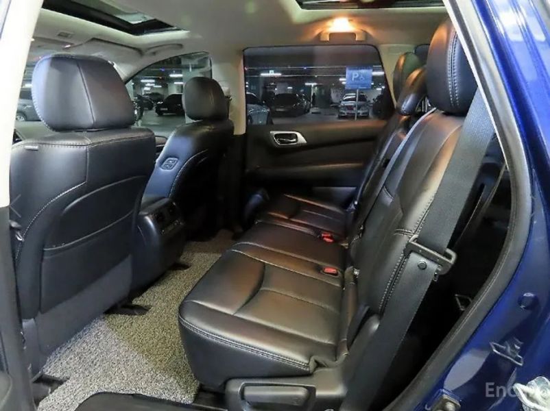 Nissan pathfinder