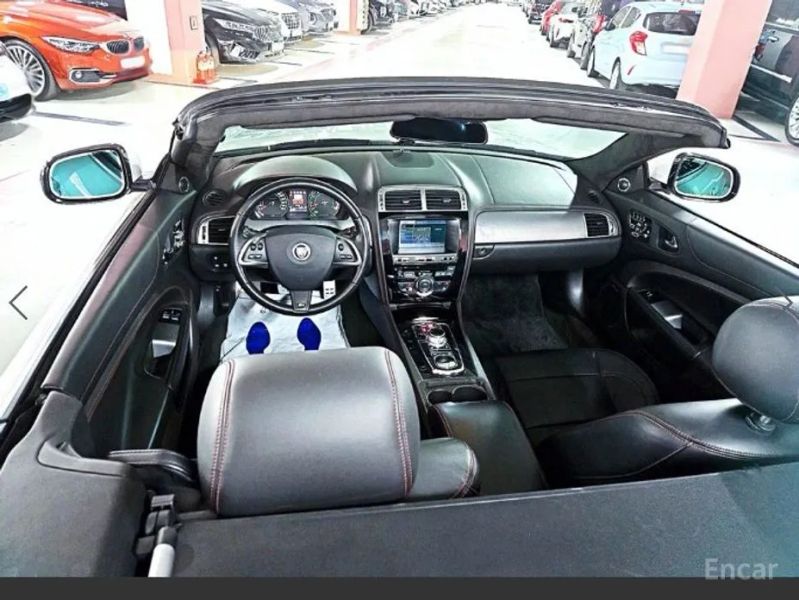 Jaguar XKR