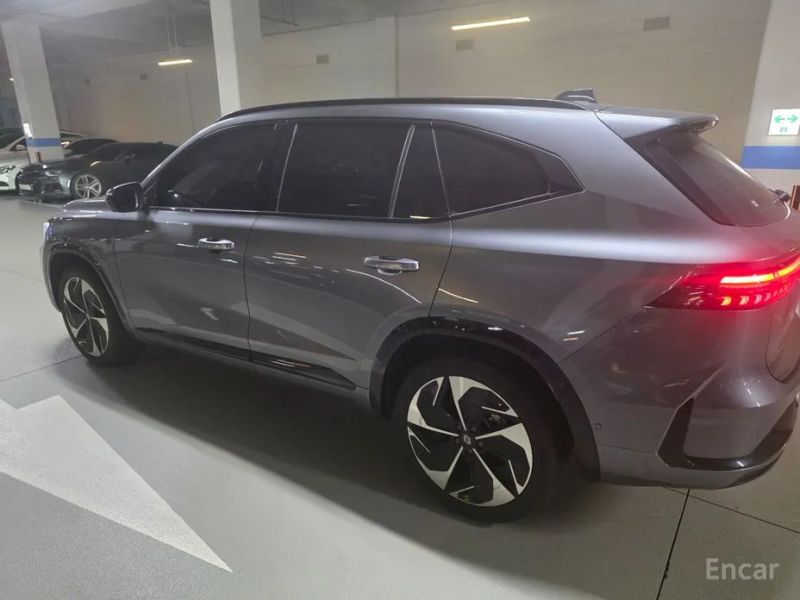 Renault-KoreaSamsung Grand Koleos
