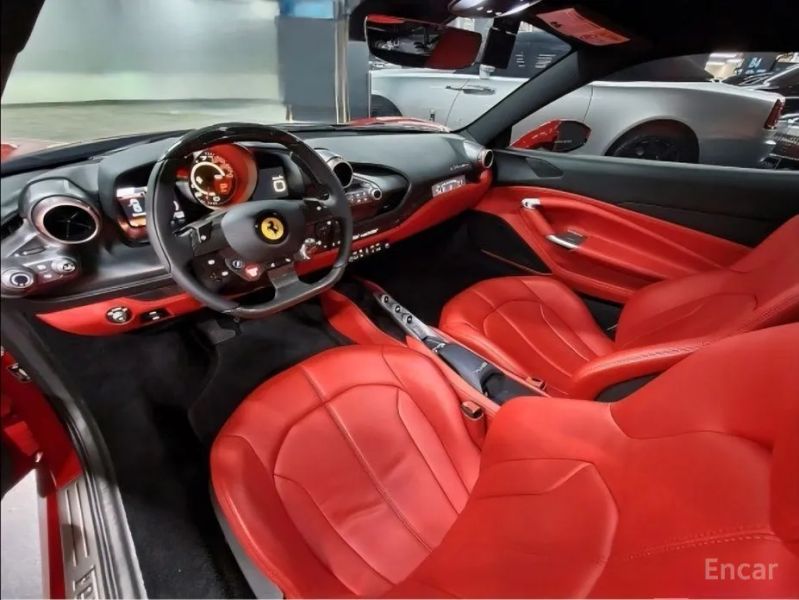 Ferrari F8