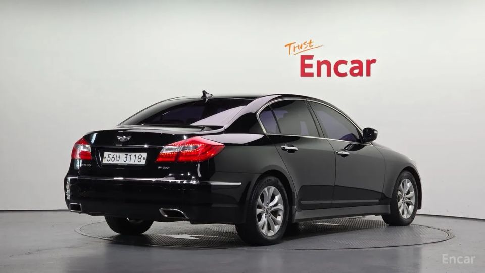 Hyundai Genesis
