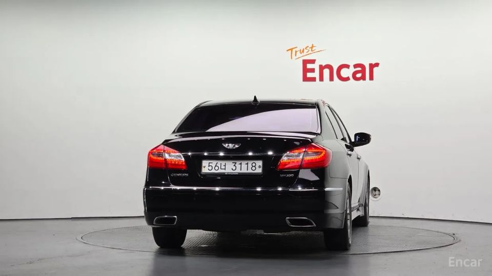 Hyundai Genesis