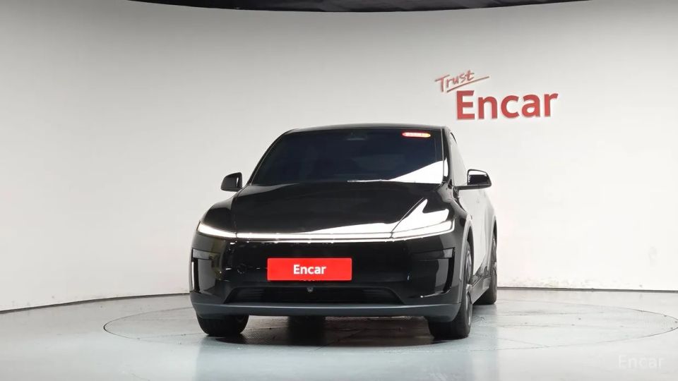 Tesla model-y