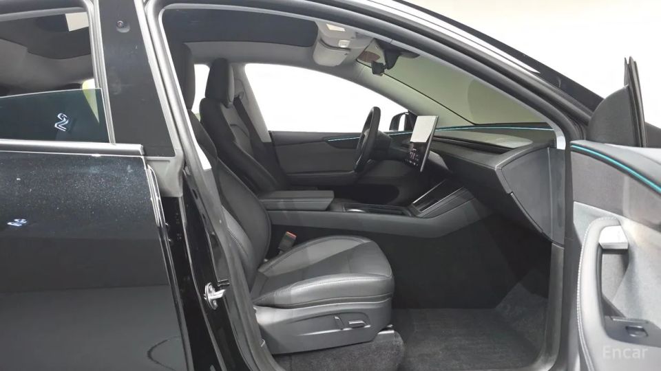 Tesla model-y