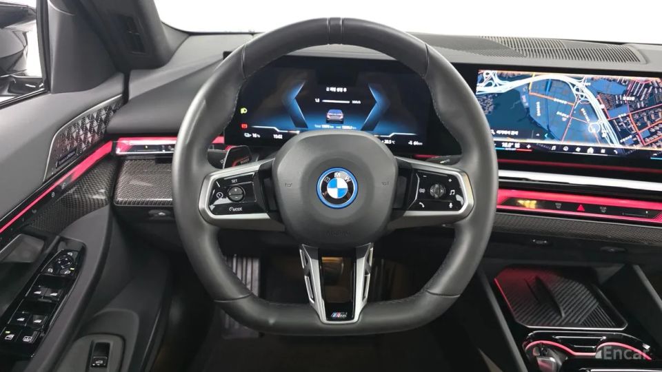 BMW i5