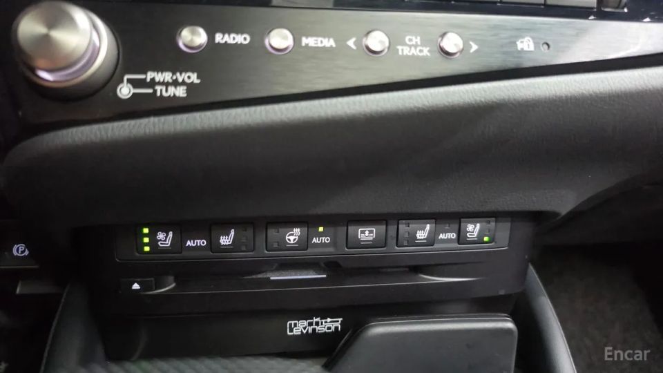 Lexus ES