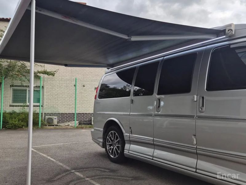 Chevrolet Express Van