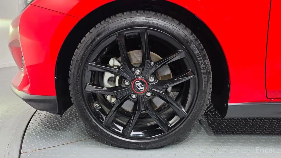 Hyundai Veloster