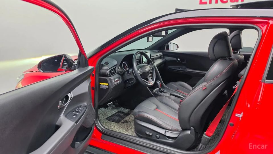 Hyundai Veloster