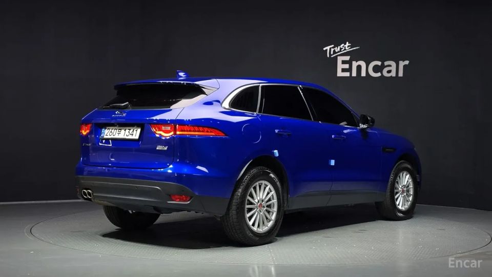 Jaguar F-PACE