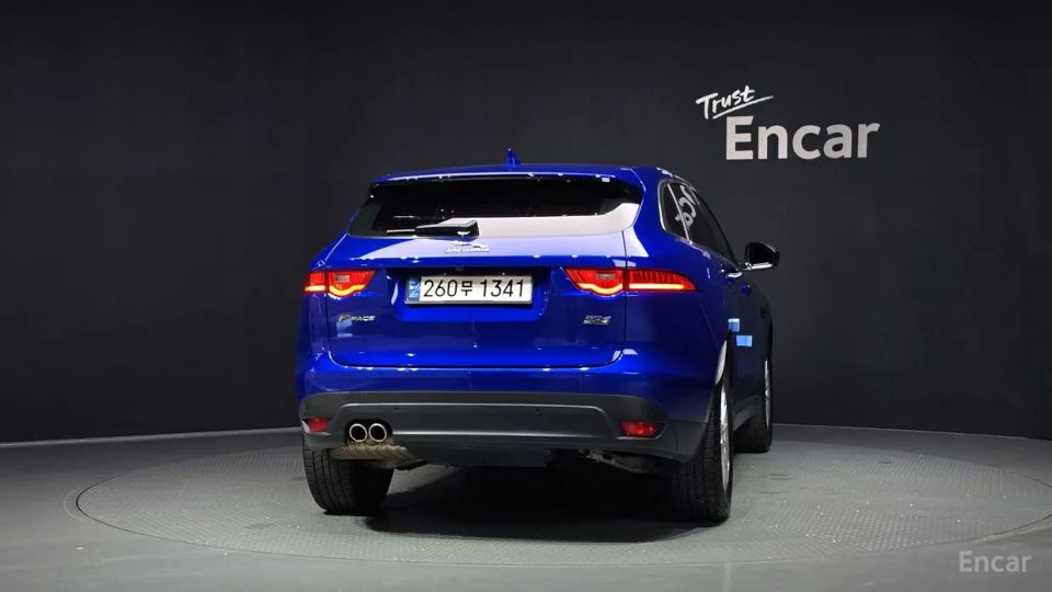 Jaguar F-PACE