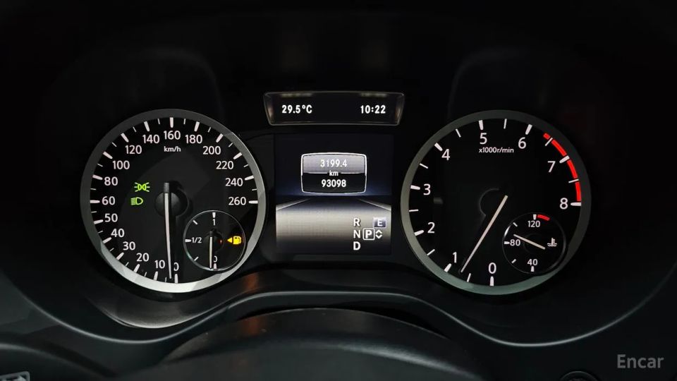 Infiniti Q30