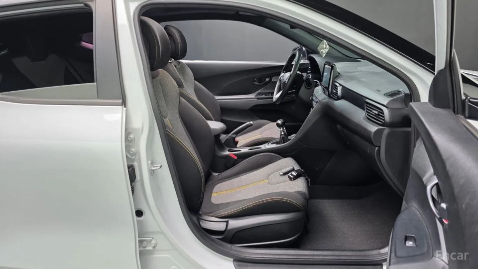 Hyundai Veloster