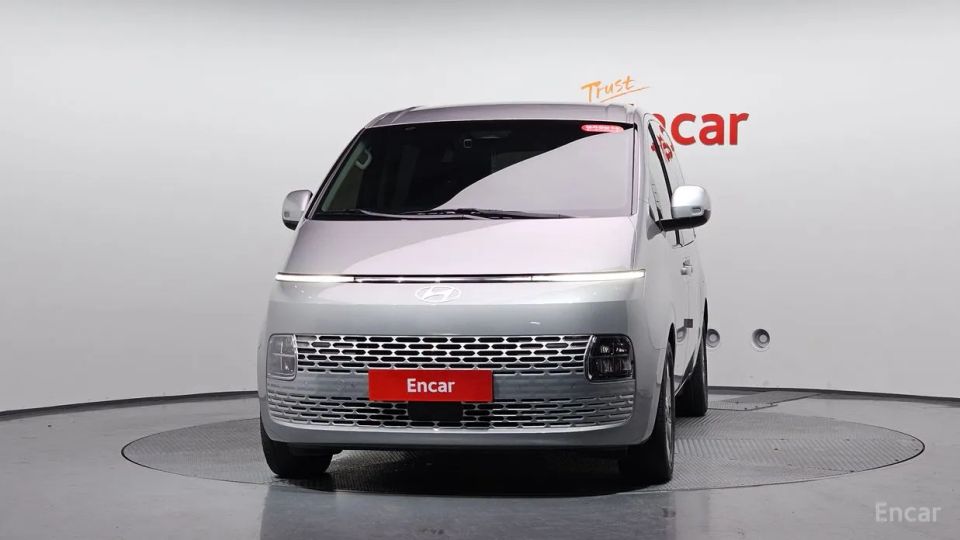 Hyundai Staria