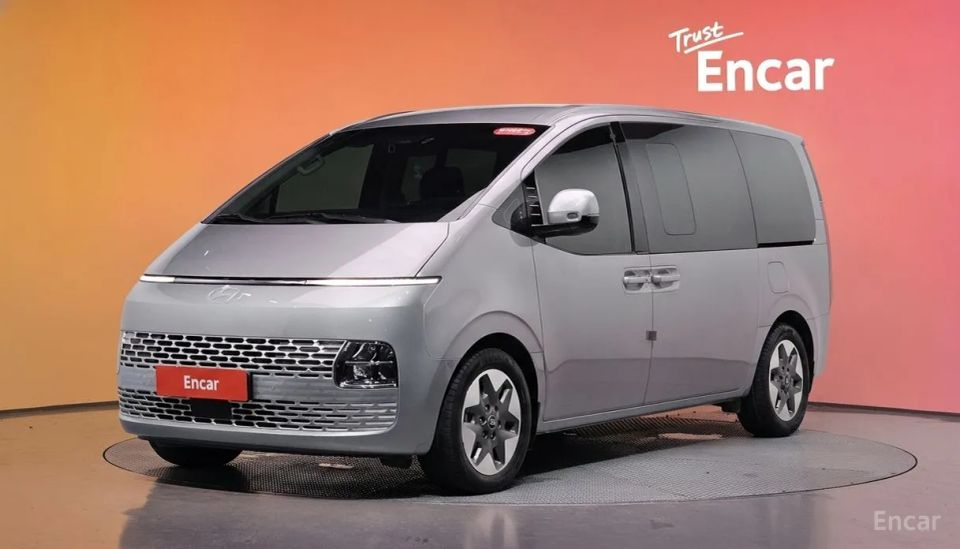 Hyundai Staria