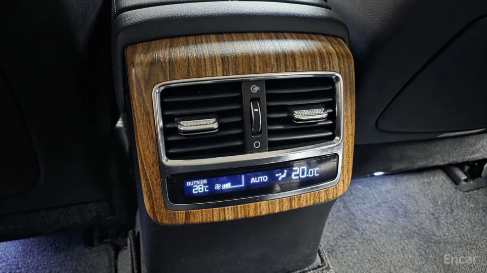 Kia K9