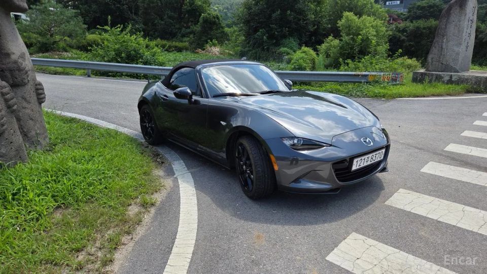 Mazda MX-5 Miata