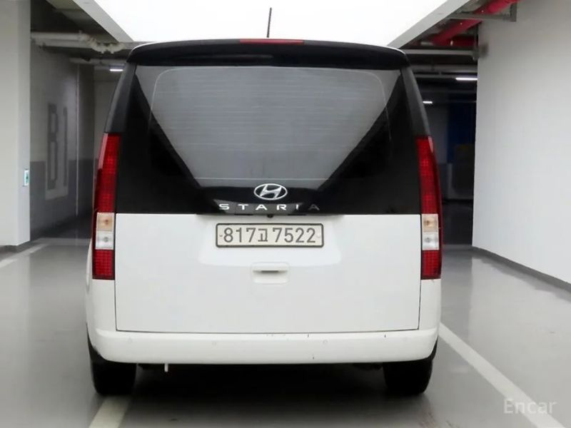 Hyundai Staria