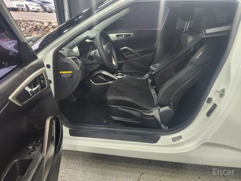 Hyundai Veloster