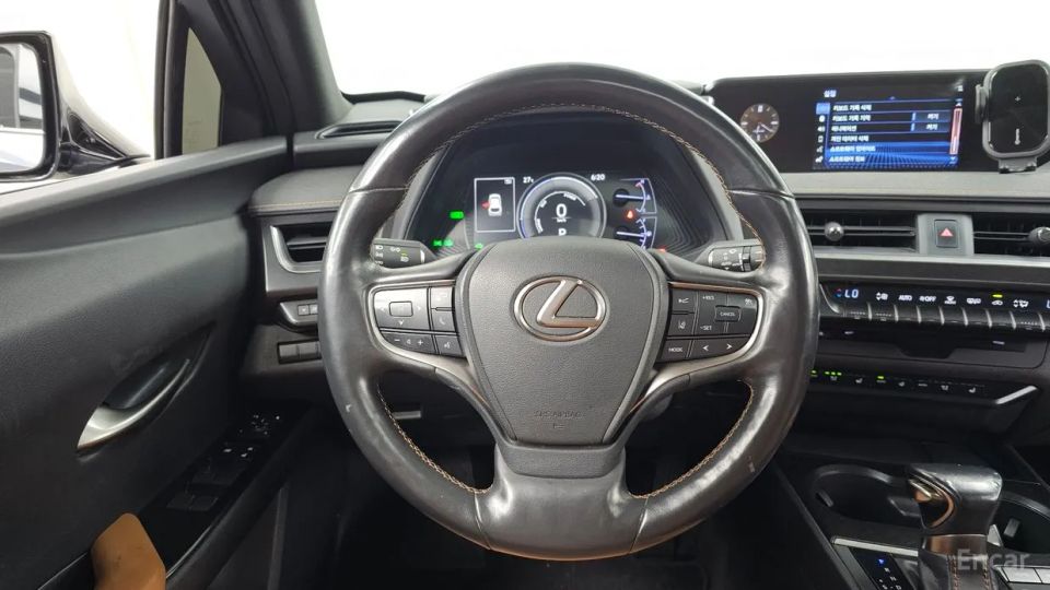 Lexus UX
