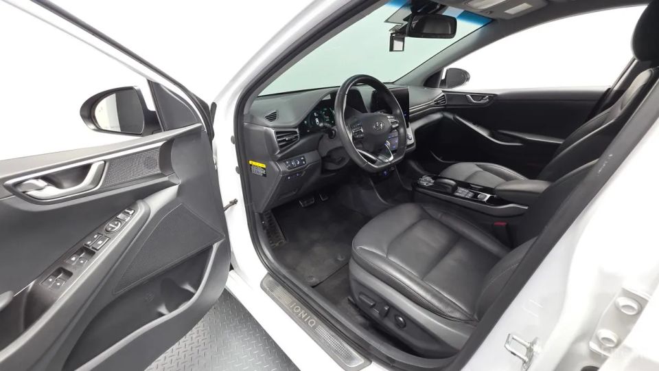 Hyundai Ioniq