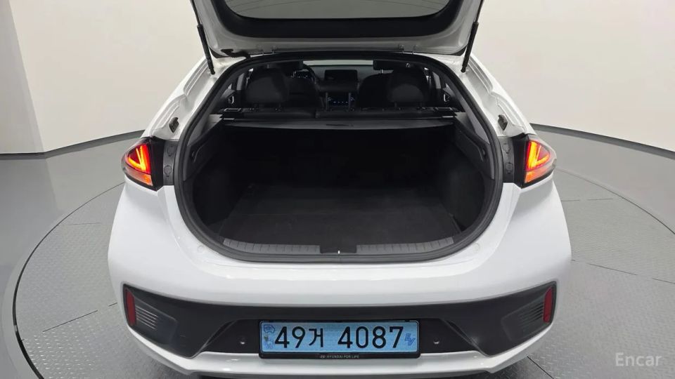 Hyundai Ioniq