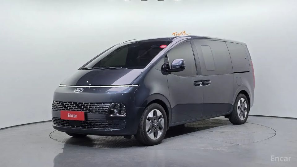Hyundai Staria