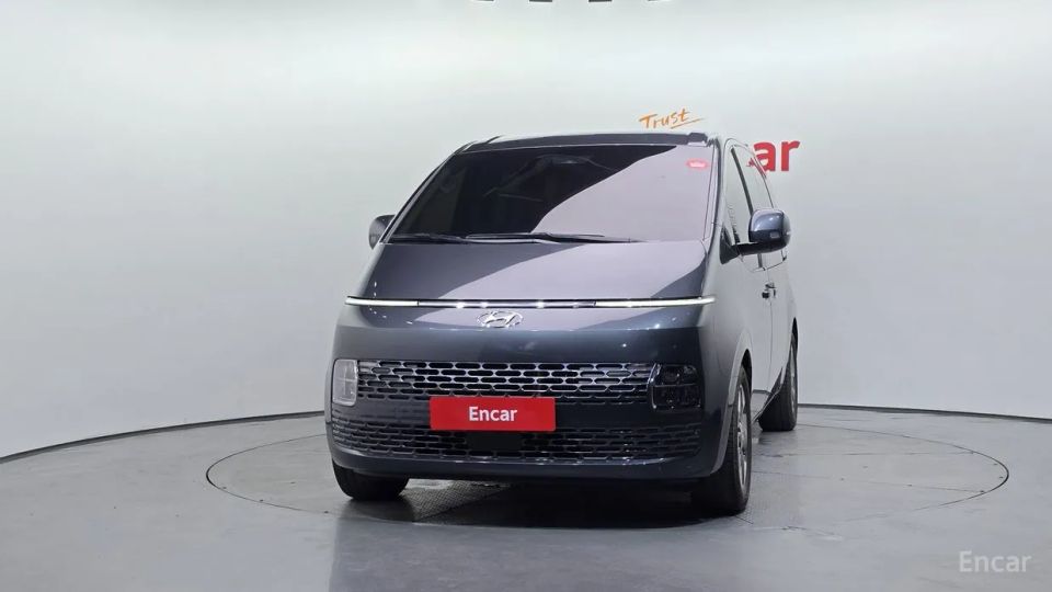 Hyundai Staria