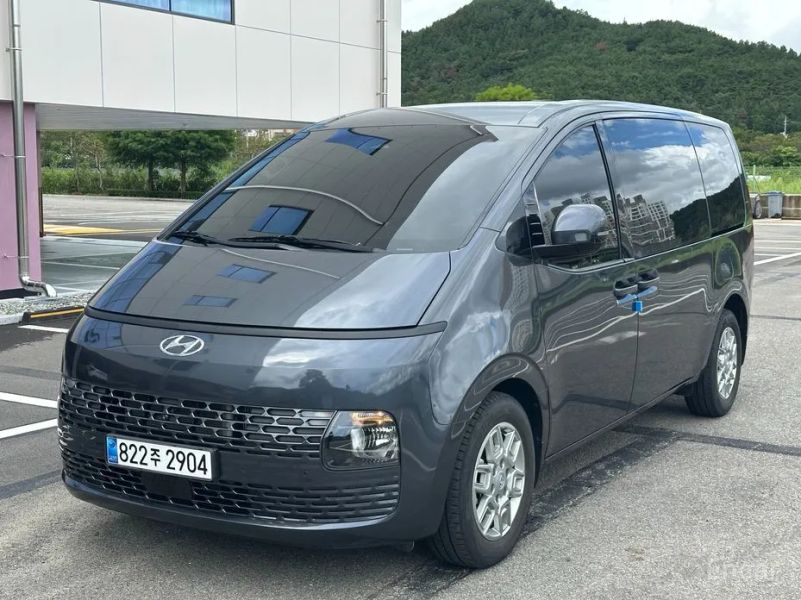 Hyundai Staria