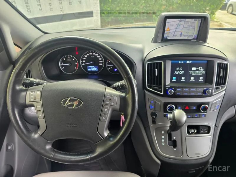 Hyundai Starex