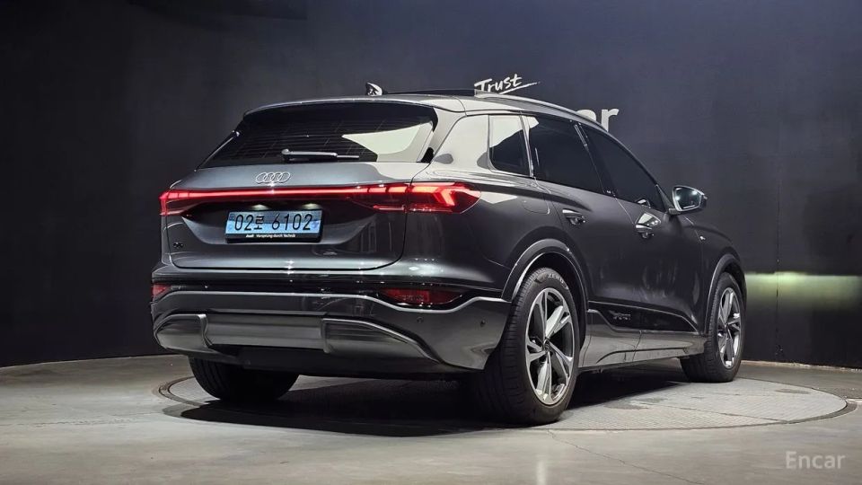Audi Q6 e-tron