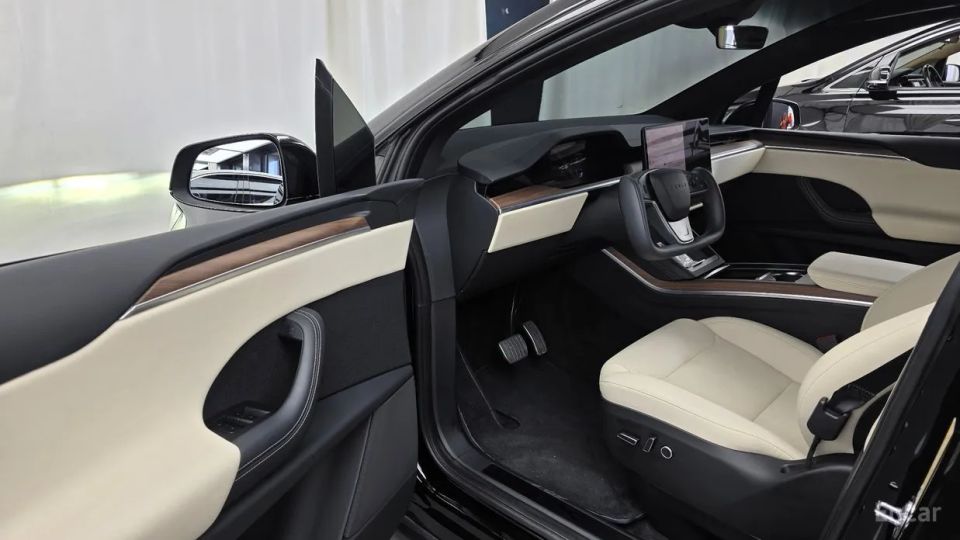 Tesla model-x