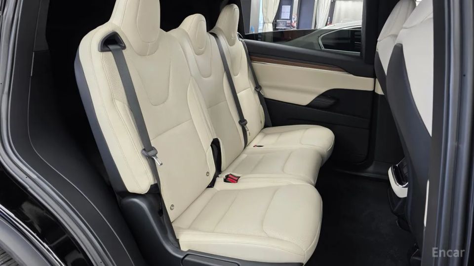 Tesla model-x