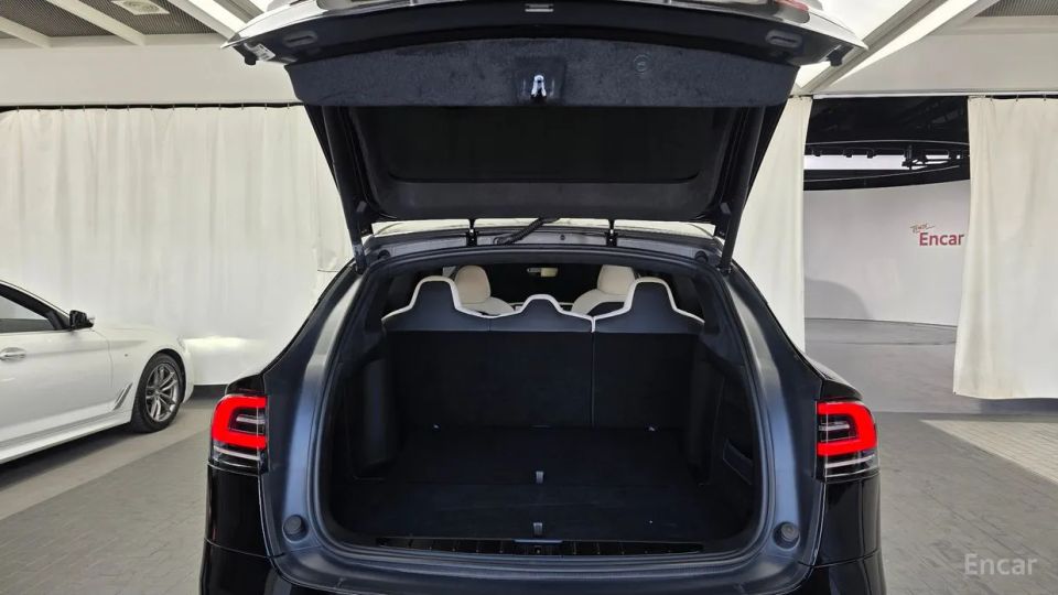 Tesla model-x
