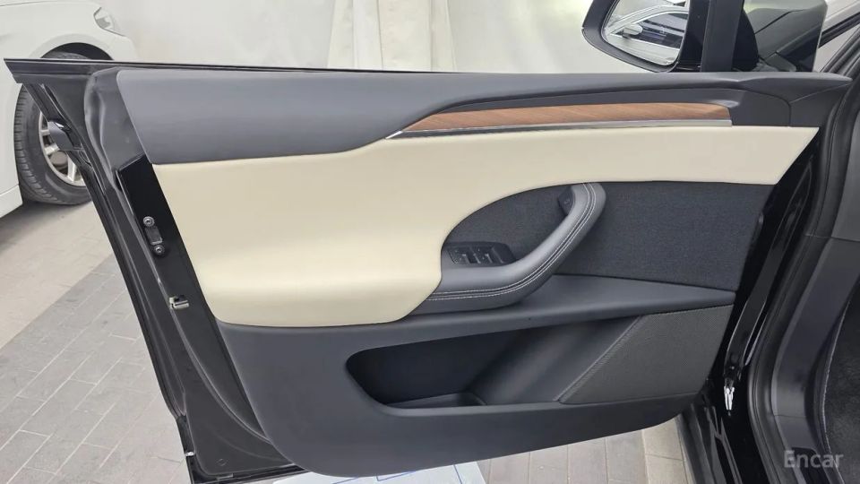 Tesla model-x