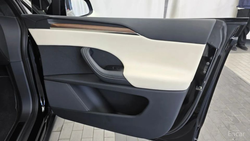 Tesla model-x