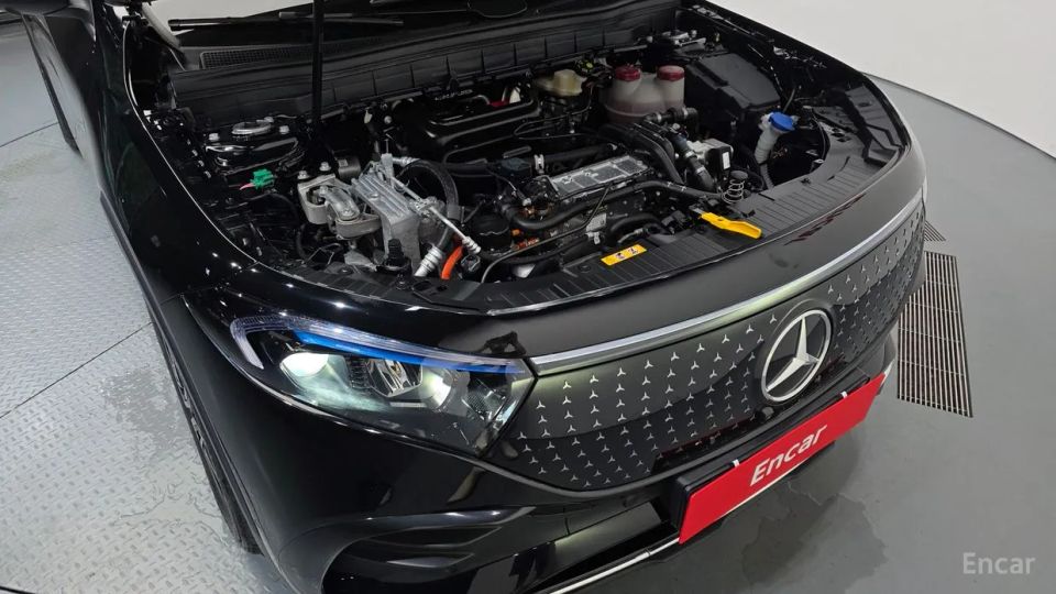 Mercedes-Benz EQB