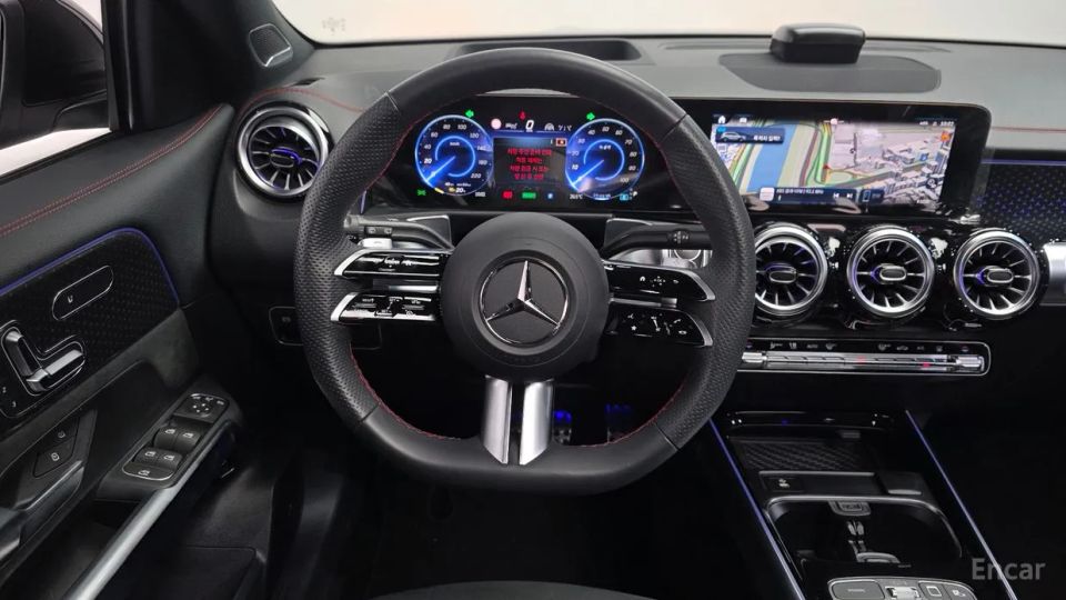 Mercedes-Benz EQB