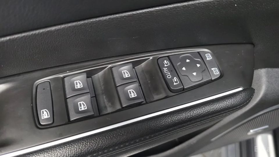Renault-KoreaSamsung SM6