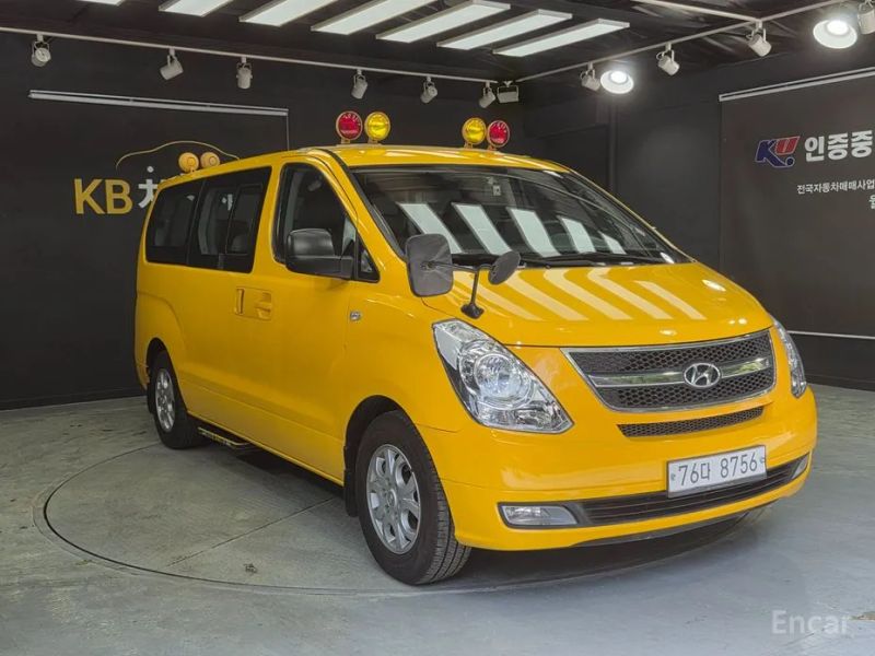 Hyundai Starex