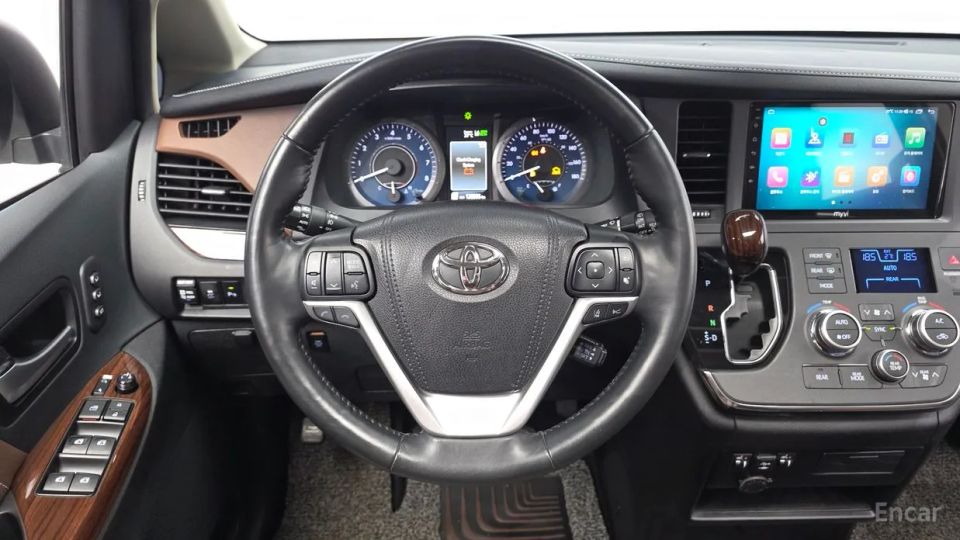 Toyota Sienna