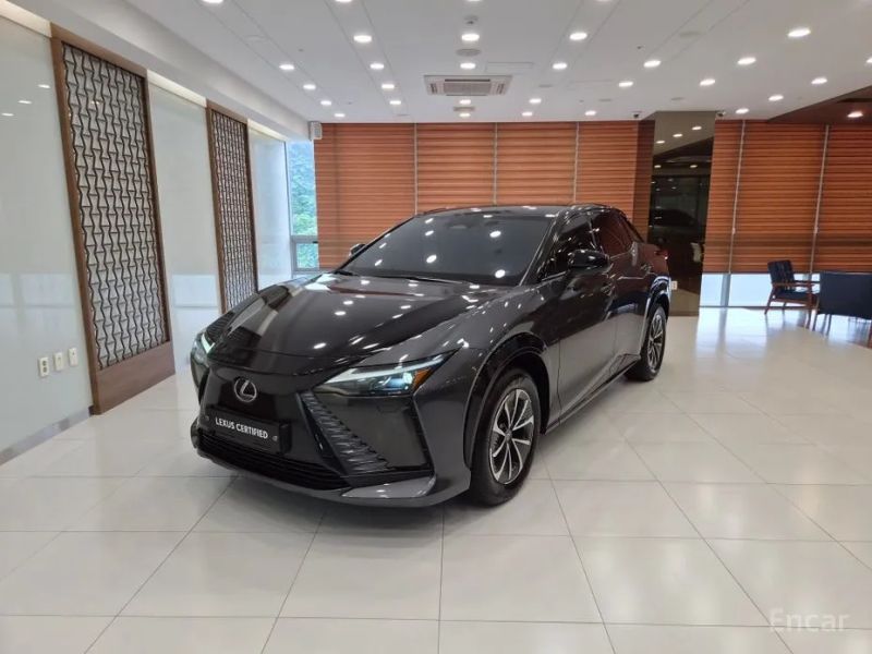 Lexus RZ