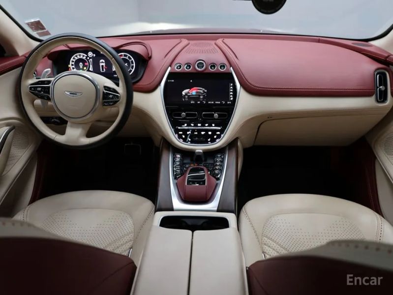 Astonmartin DBX