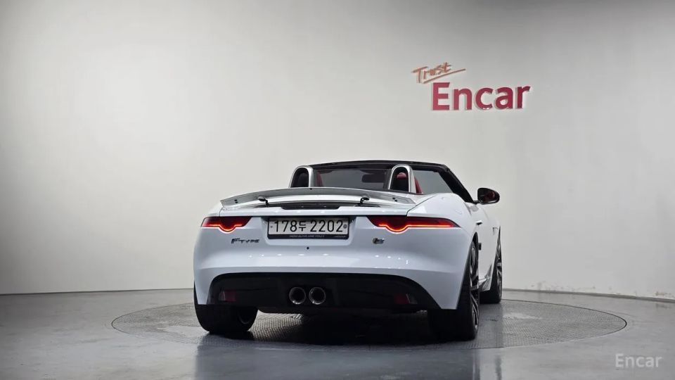 Jaguar F-TYPE