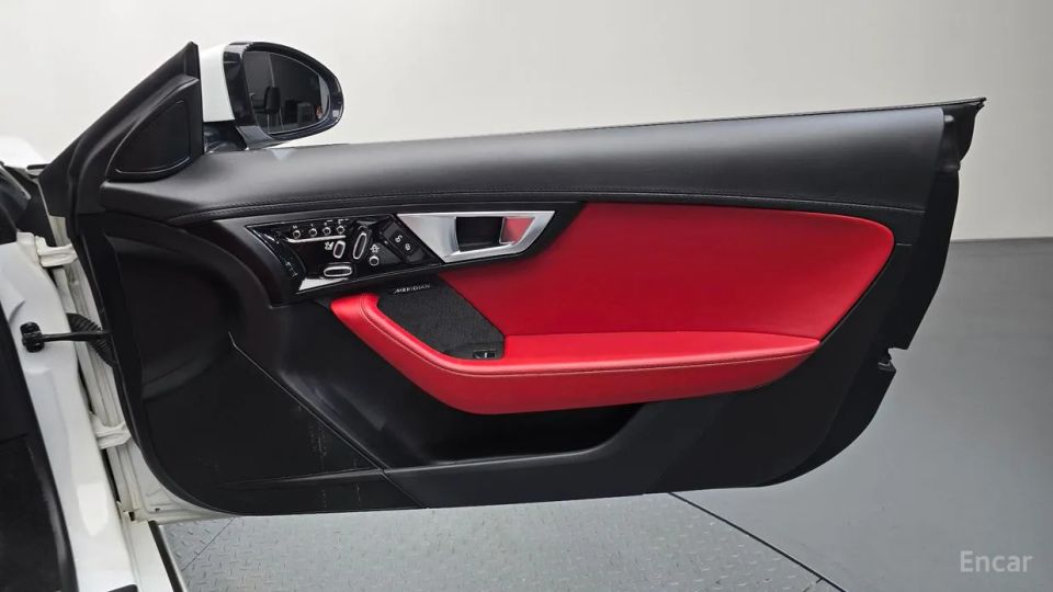 Jaguar F-TYPE