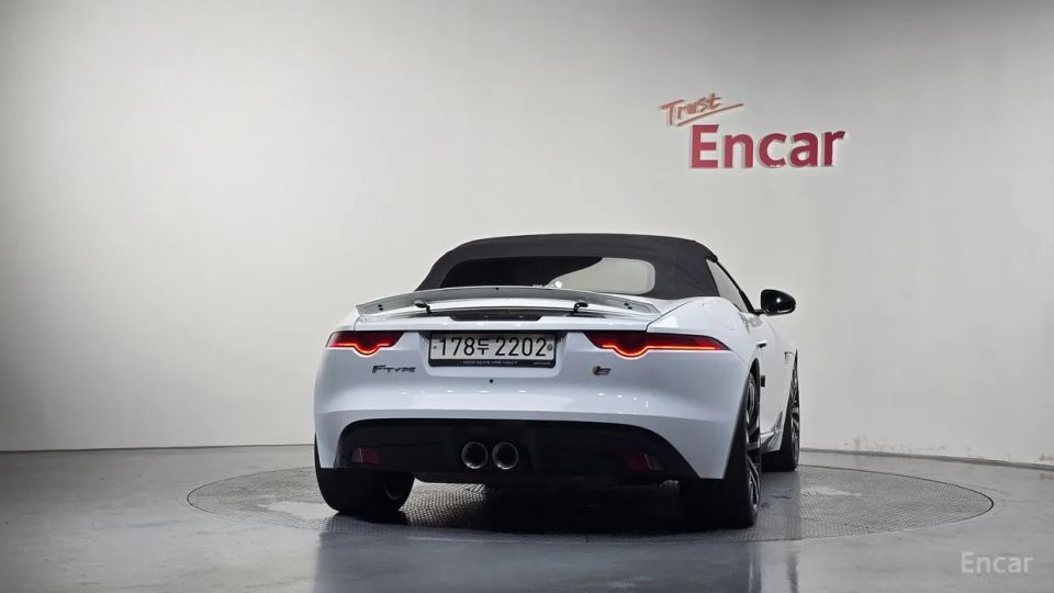 Jaguar F-TYPE