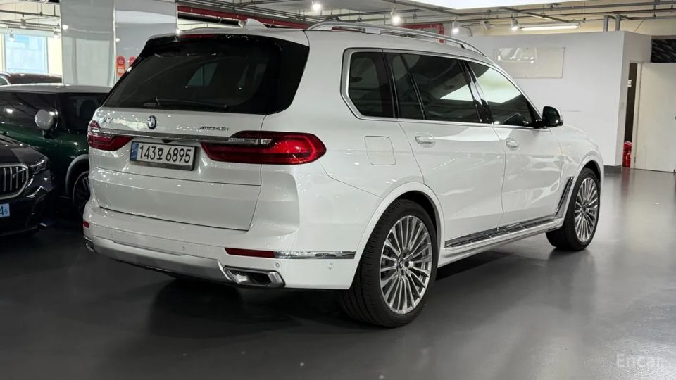 BMW X7