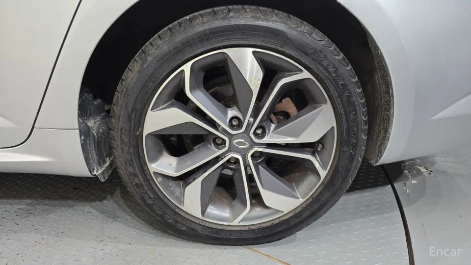 Renault-KoreaSamsung SM6